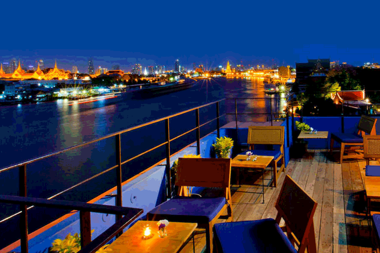 Riverside Rooftop Bar