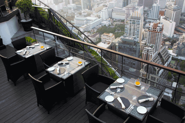 Vertigo and Moon Bar, Banyan Tree Hotel