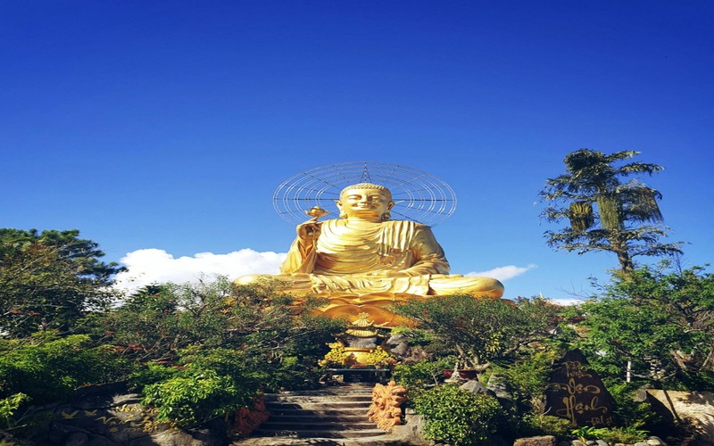 Golden Buddha Sculpture at Wat Arun Temple